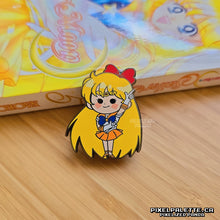 Load image into Gallery viewer, Sailor Venus 🧡 - Enamel Pin
